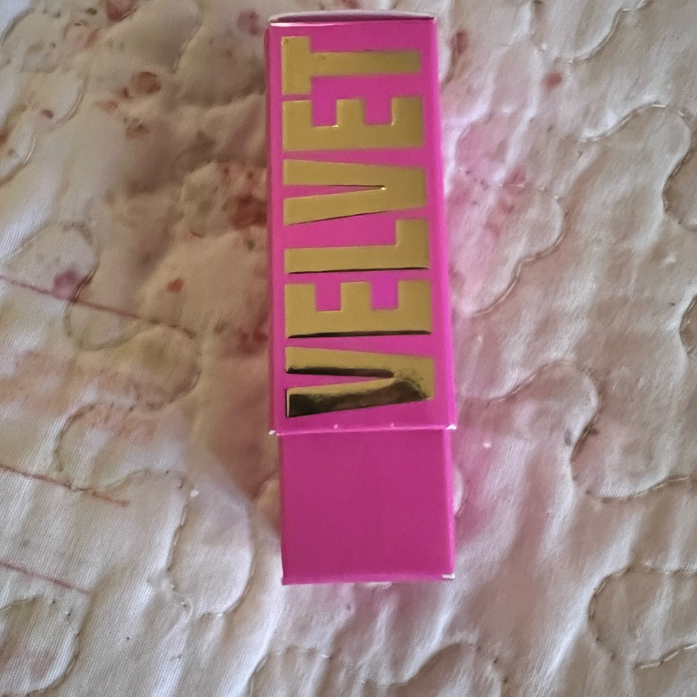 Jeffree Star Velvet Trap lipstick - Picture 3 of 4